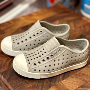 Native Toddler Shoes - gray slip on - size C9